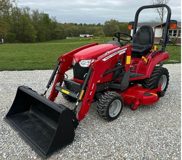 2021 Massey Ferguson GC1723 Mfwd Tractor